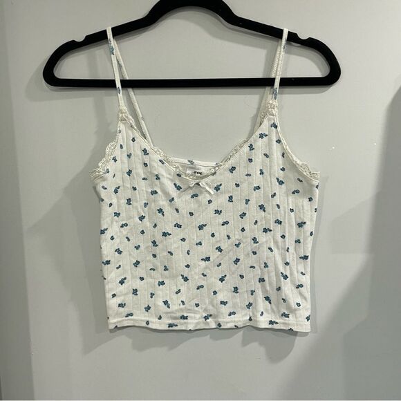 Ardene Tops - 3/$25 ✺ Ardene Blueberry lace pointelle tank top white blue L